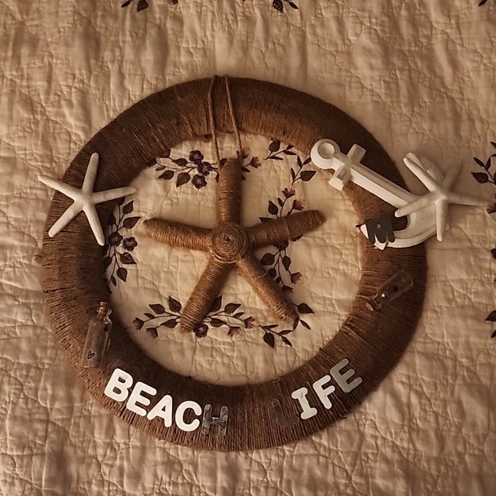 Beachy wall art decor